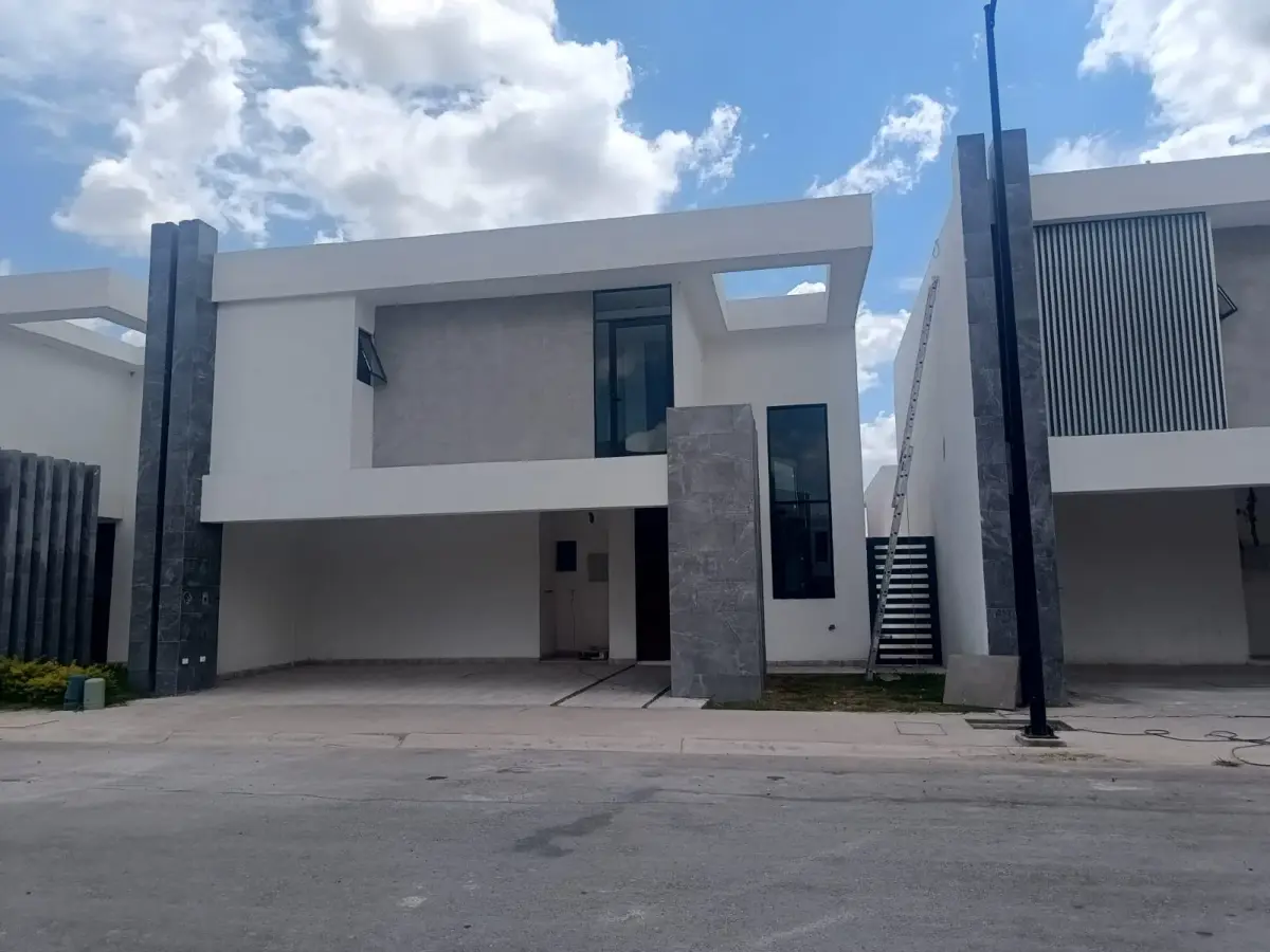 Casa en venta en Villas del Renacimiento, Torreón — foto 1 de 14