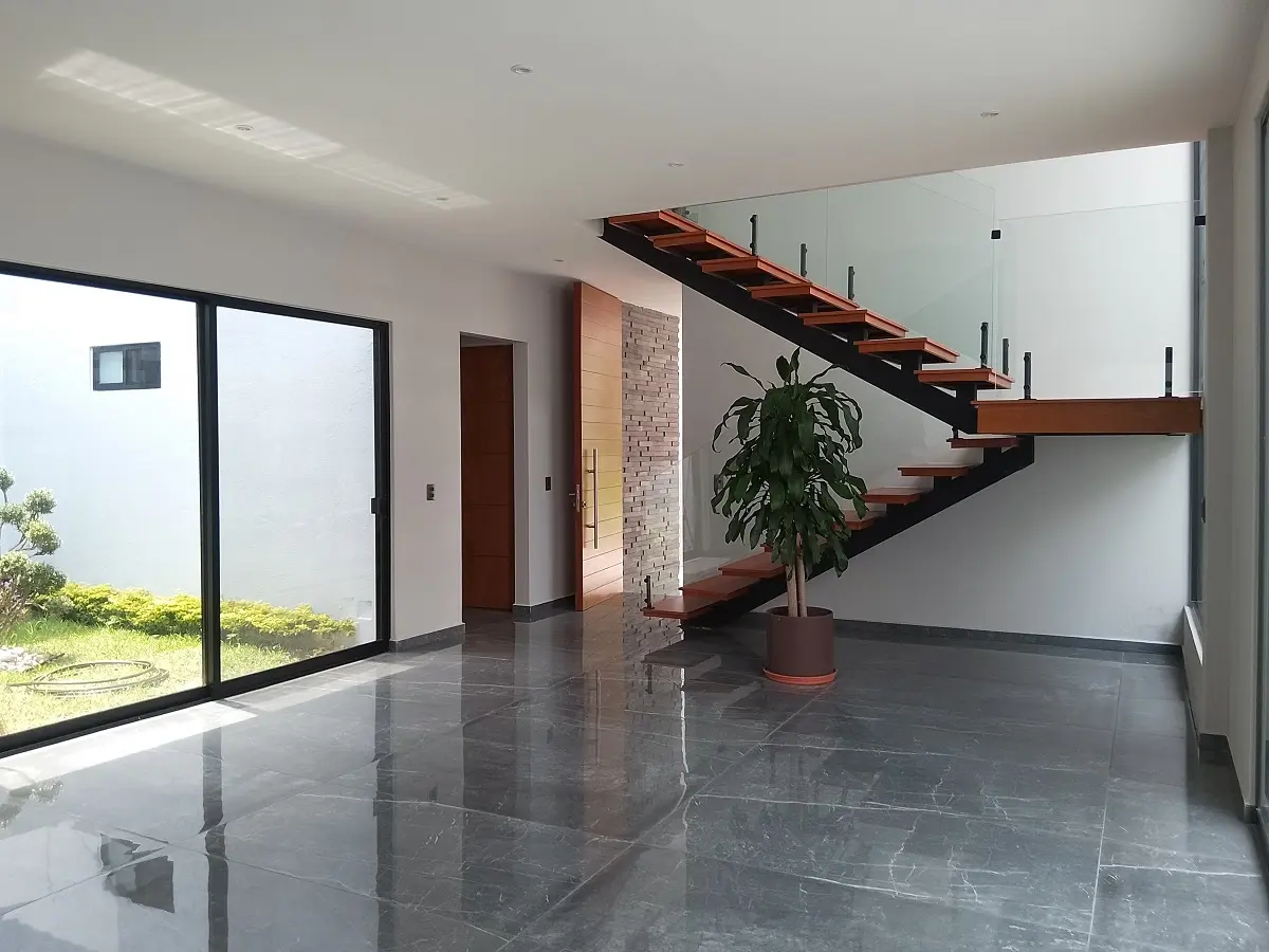 Casa en venta en Lomas de Atzingo, Cuernavaca — foto 1 de 17