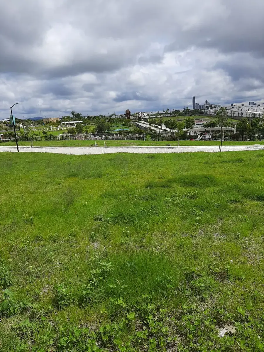 Terreno en venta en Lomas de Angelópolis, San Andrés Cholula — foto 1 de 4