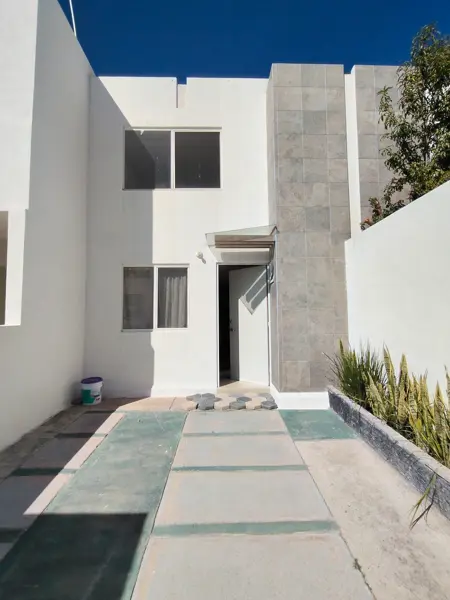 Casa Ampliada en venta en Héroes de León, 4 recamaras, en León, Gto