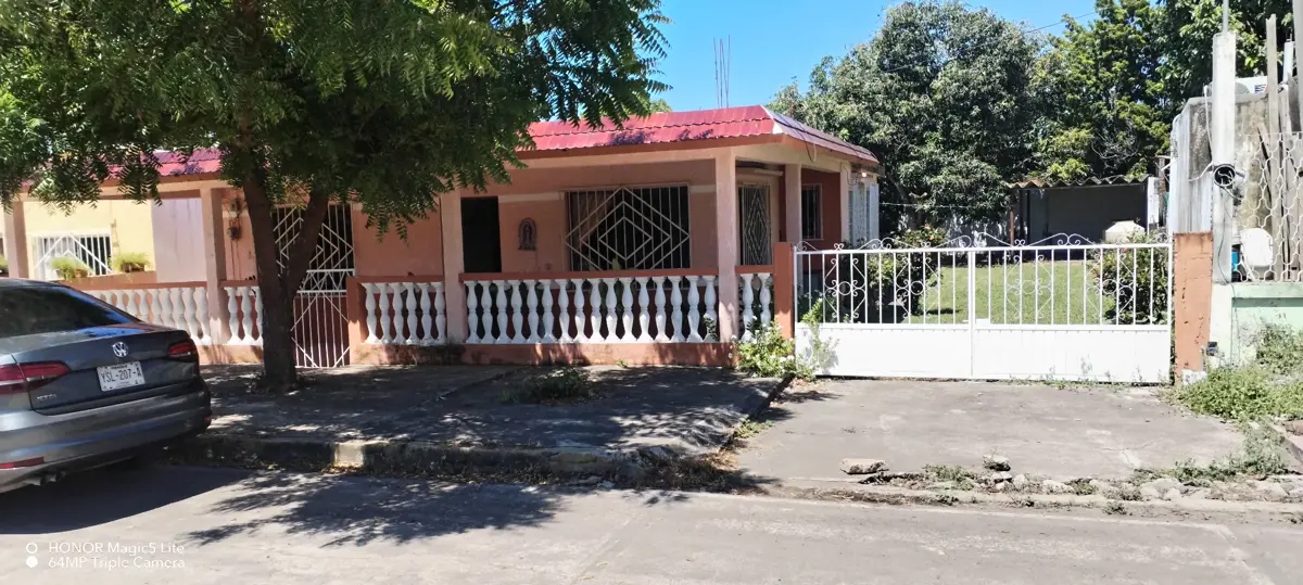 Casa en venta en Manlio Fabio Altamirano, Manlio Fabio Altamirano — foto 1 de 25