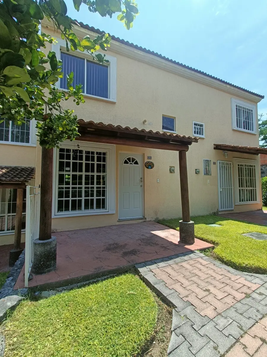 Casa en venta en Emiliano Zapata, Tlaltizapán de Zapata — foto 1 de 24