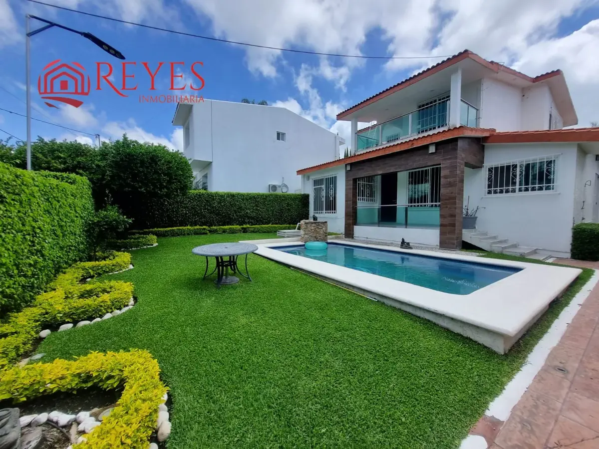 Casa en venta en Lomas de Cocoyoc, Atlatlahucan — foto 1 de 22