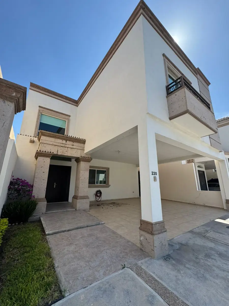 Casa en venta en San Fernando, Ramos Arizpe — foto 1 de 32