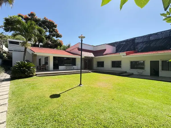 Casa en venta en Cuernavaca, Morelos: oportunidad residencial en Quintas Martha