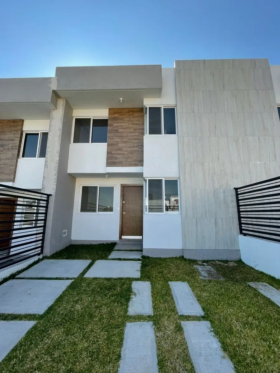 Casa en venta en Vista Real Ahuatepec, Cuernavaca — foto 1 de 16