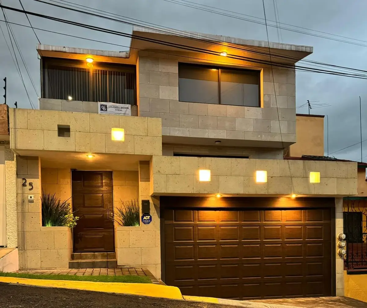 Casa en venta en Jardines de Satelite, Naucalpan de Juárez — foto 1 de 14