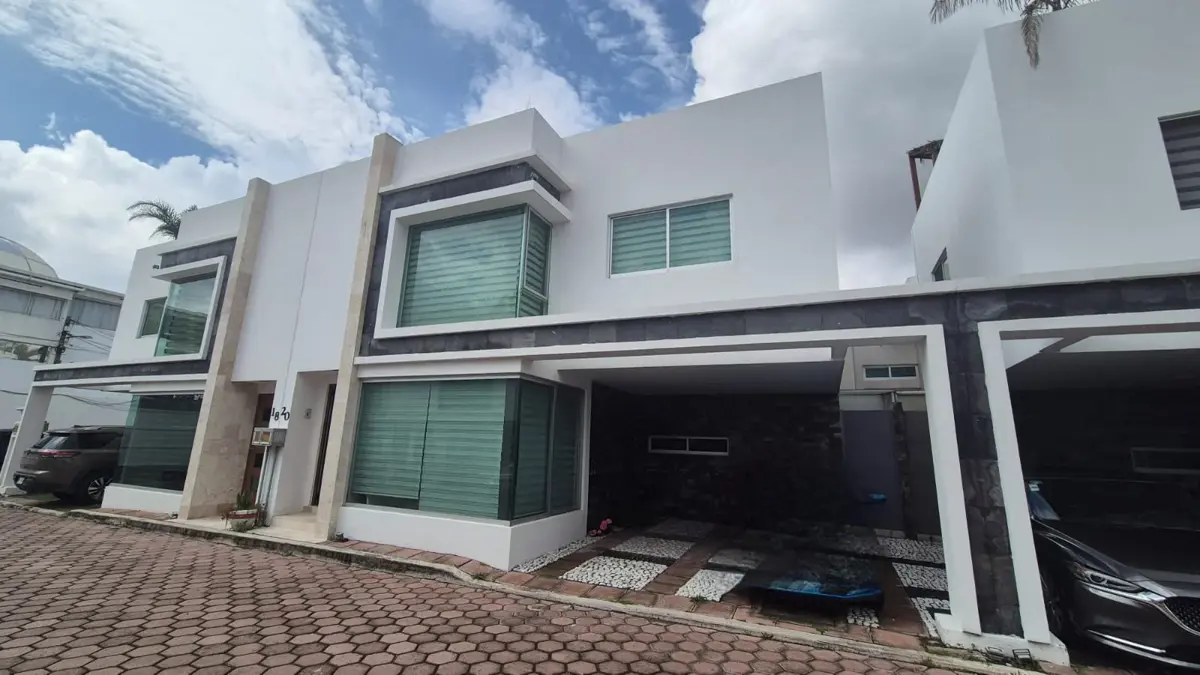 Casa en venta en Cuautlancingo, Cuautlancingo — foto 1 de 25
