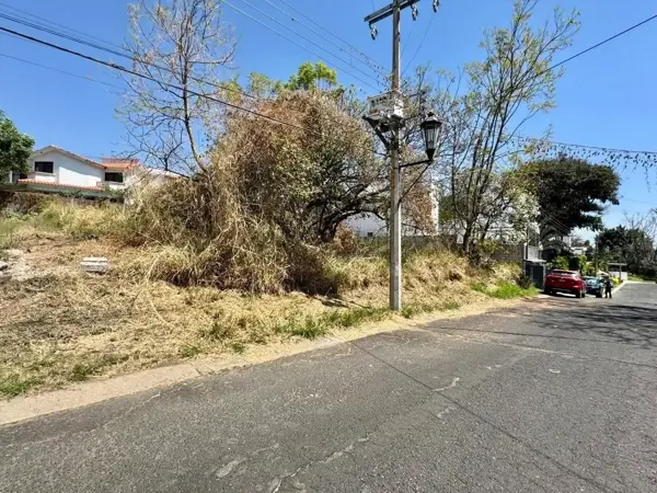 Terreno en venta en Lomas de Cocoyoc, Atlatlahucan — foto 2 de 4