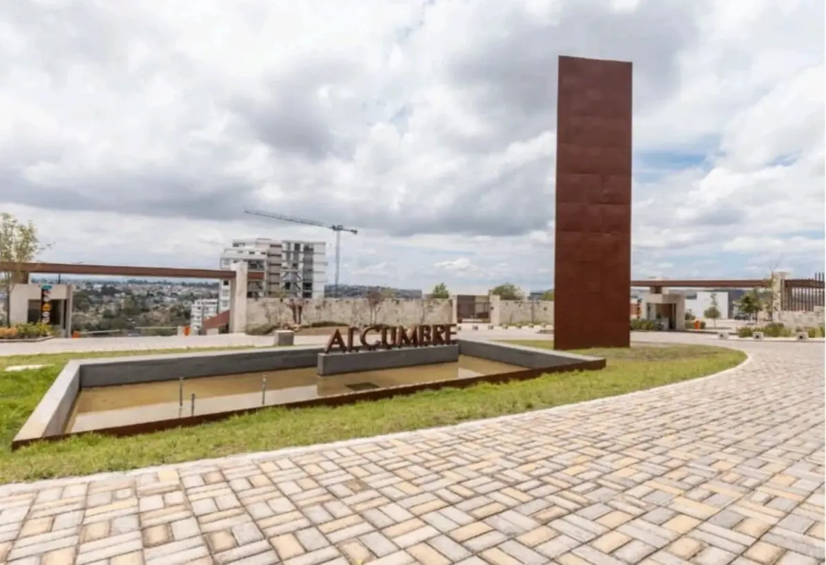 Terreno en venta en Lomas de Angelópolis, San Andrés Cholula — foto 1 de 15