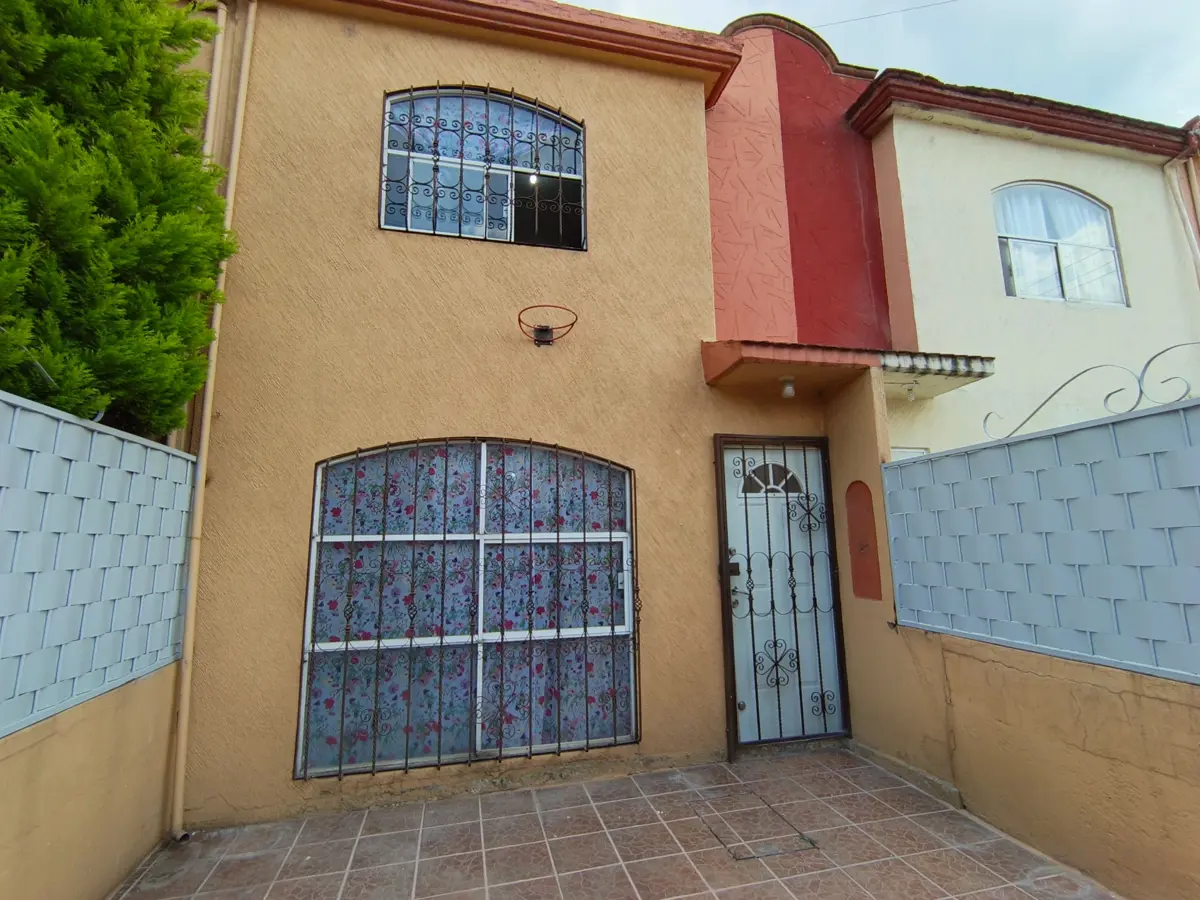 Casa en venta en Paseos del Valle, Toluca — foto 1 de 12