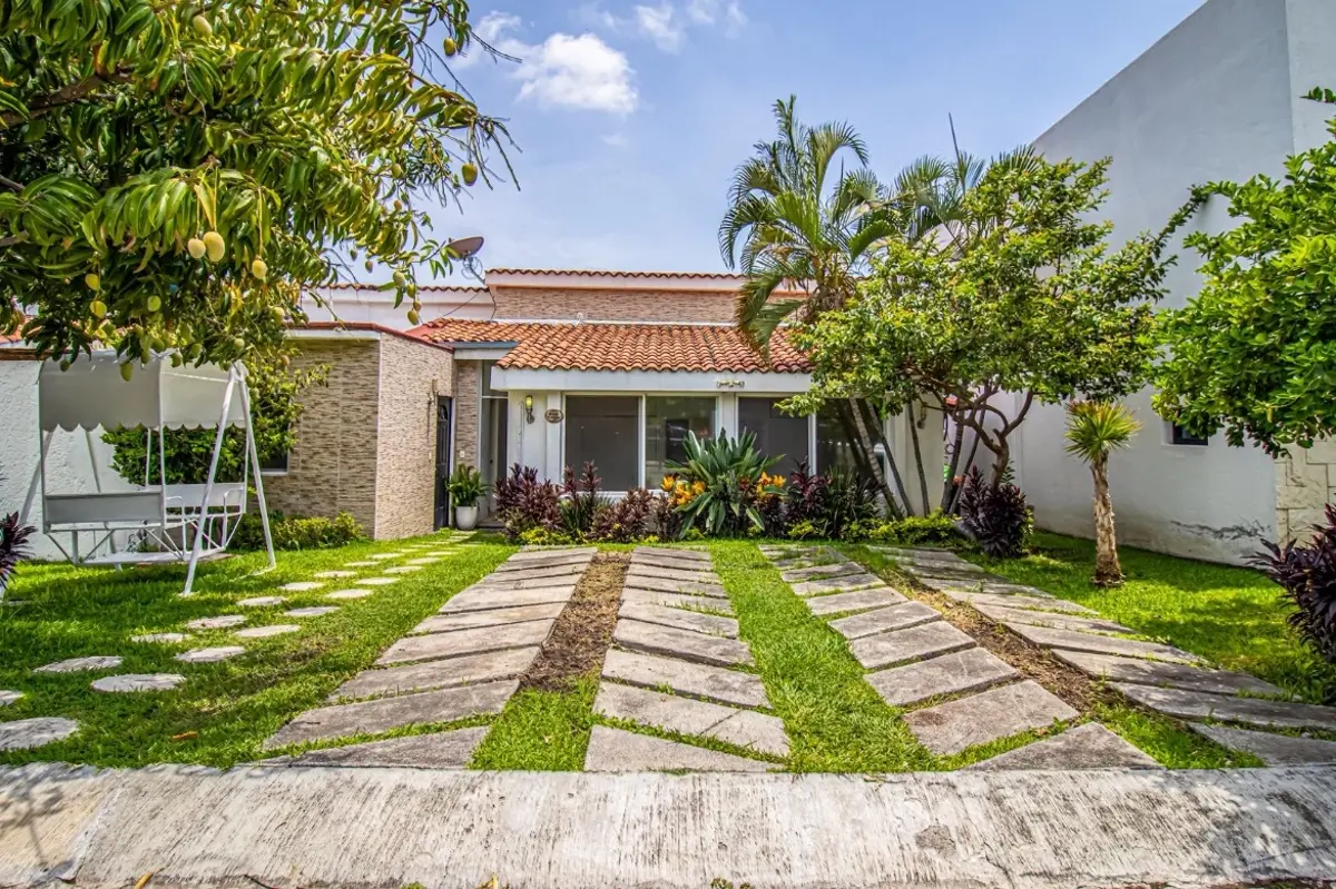 Casa en venta en Burgos, Temixco — foto 1 de 25