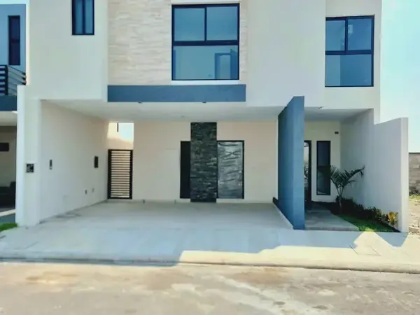 Casa en venta en Lomas de la Rioja, Alvarado — foto 2 de 23
