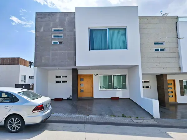 Casa en Venta en Milenio Iii Fraccionamiento Lucepolis, Querétaro