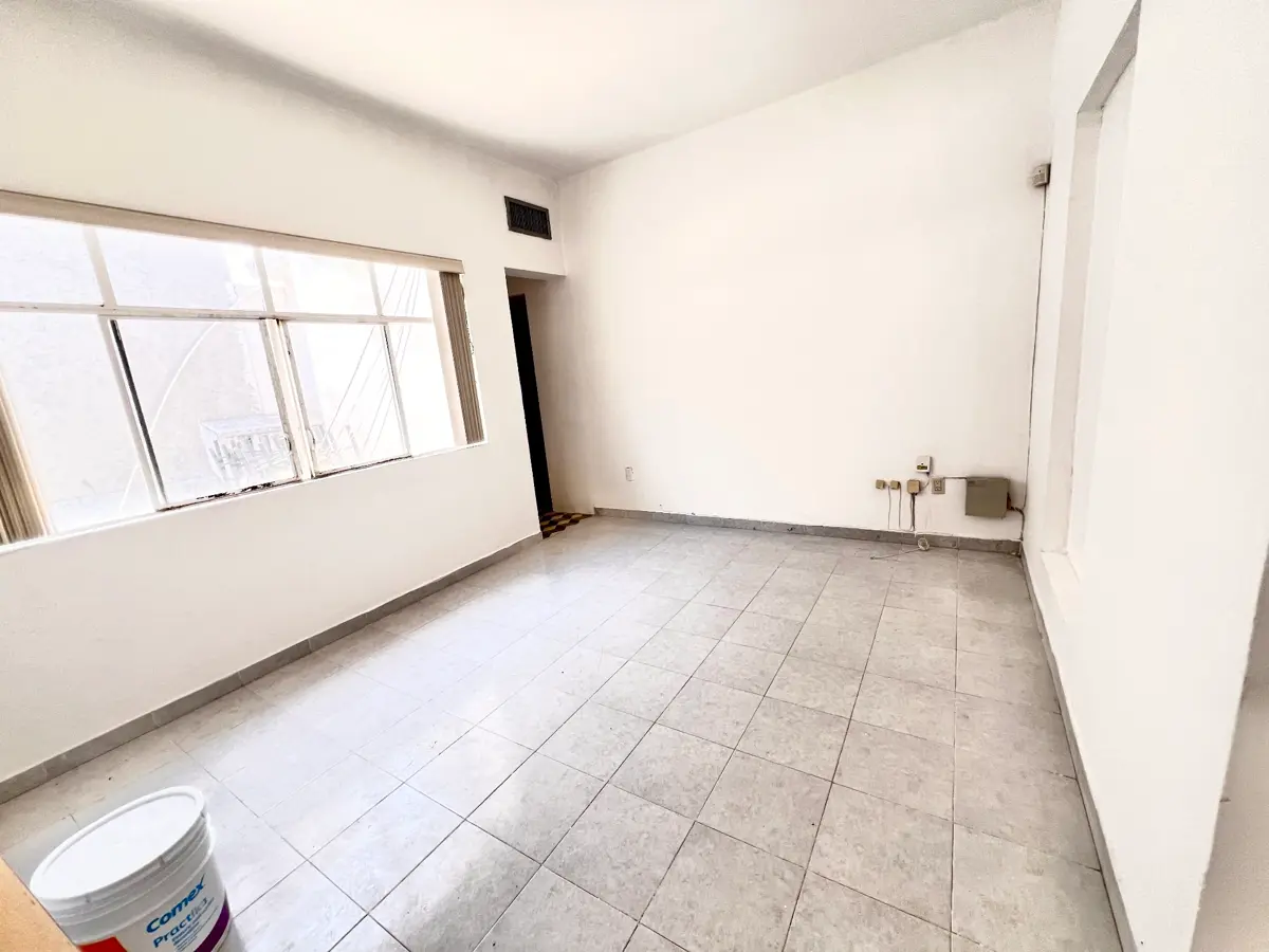 OFICINA O LOCAL EN 2 PISO COMERCIAL OFICINA O LOCAL EN 2 PISO COMERCIAL