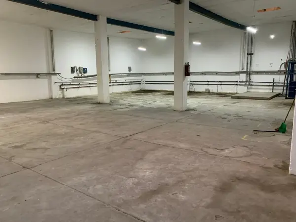 Bodega Industrial en Venta con Almacén y Rampa en Guadalajara