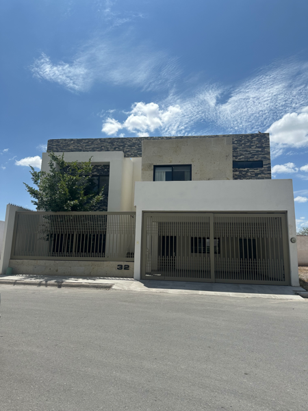 Hermosa Casa en Hacienda San José 4 Recámaras. — foto 1 de 18