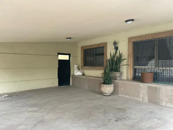 Casa en venta en La Salle, Saltillo — foto 3 de 16