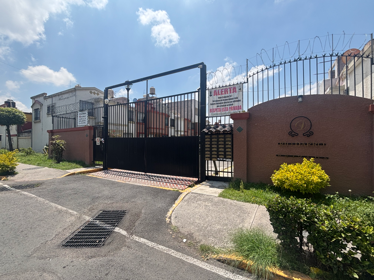 Casa en venta en Valle San Pedro Urbi Villa del Campo, Tecámac — foto 1 de 15