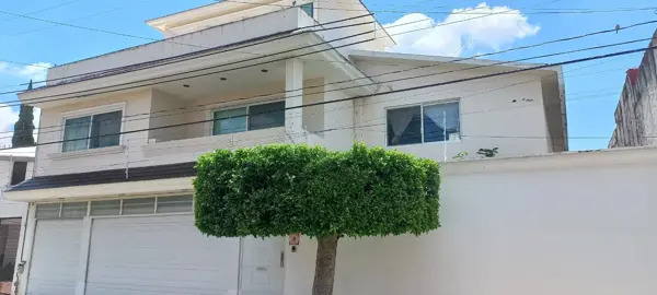 Casa en Renta en Carretas, Querétaro - Amplia y con Excelente Ubicación