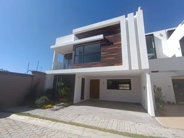 Casa en Venta en Lomas Angelopolis 3, Excelente Opción con Acabados Premium y Ubicación Privilegiada — foto 1 de 26