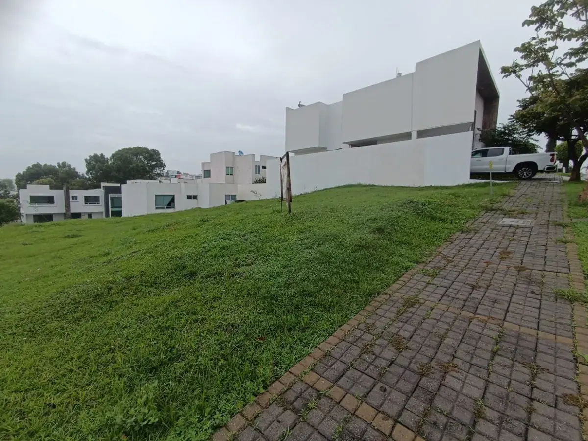 Terreno en venta en Lomas de Angelópolis, San Andrés Cholula — foto 1 de 7