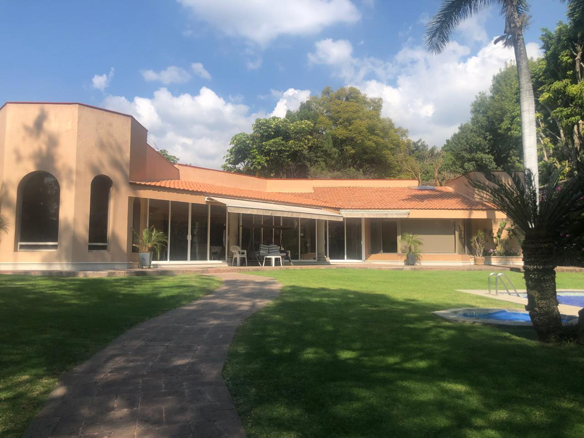 Casa en venta en Los Limoneros, Cuernavaca — foto 1 de 15
