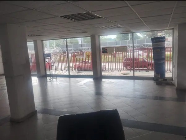 Local en renta en Lomas de Tecamachalco, Naucalpan de Juárez — foto 2 de 9