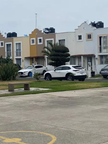 Casa en venta en Jardines Del Valle, Zapopan — foto 2 de 9