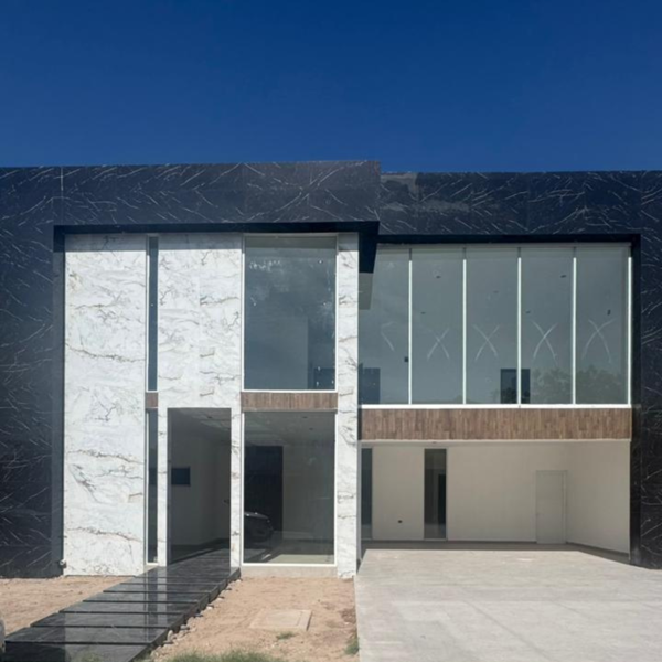 Casa en venta en Las Trojes, Torreón — foto 2 de 44