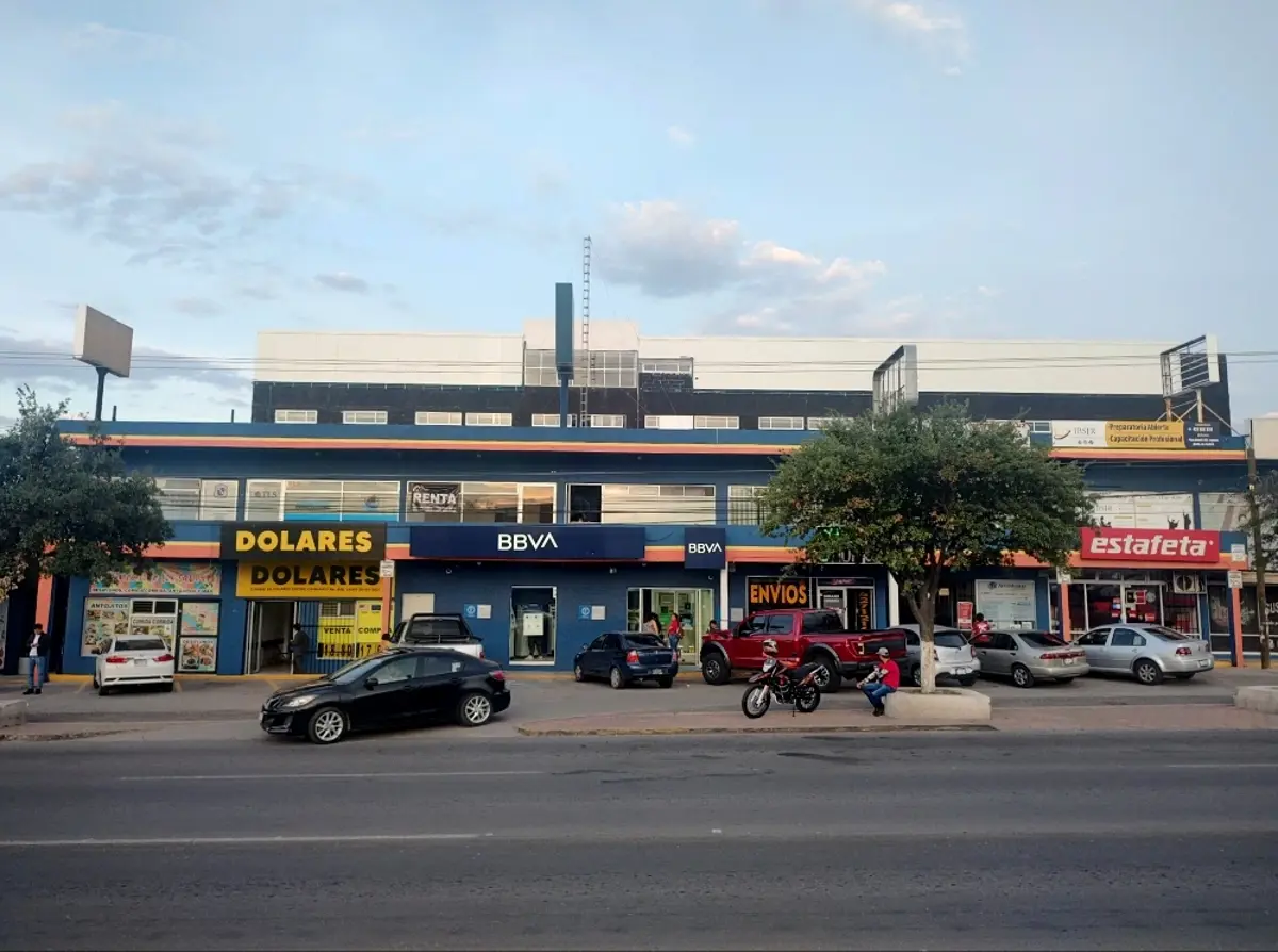 Local en renta en San Cayetano, San Juan del Río — foto 1 de 17