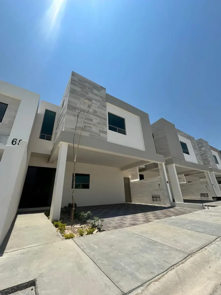 Casa en venta en Quintas la Cima, Torreón — foto 1 de 25