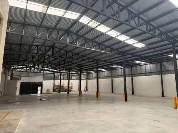 Bodega en renta en Oscar Flores Tapia, Saltillo — foto 3 de 11