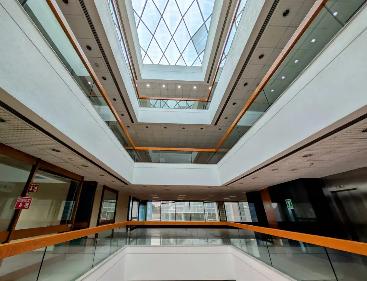 Edificio en venta en Santa Fe Cuajimalpa, Cuajimalpa de Morelos — foto 1 de 32