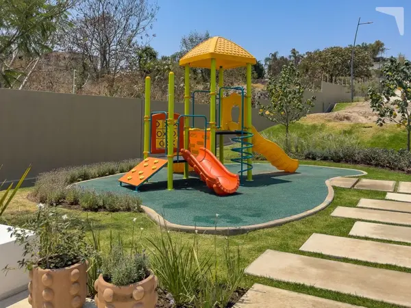Terreno en venta en Valle Imperial, Zapopan — foto 3 de 14