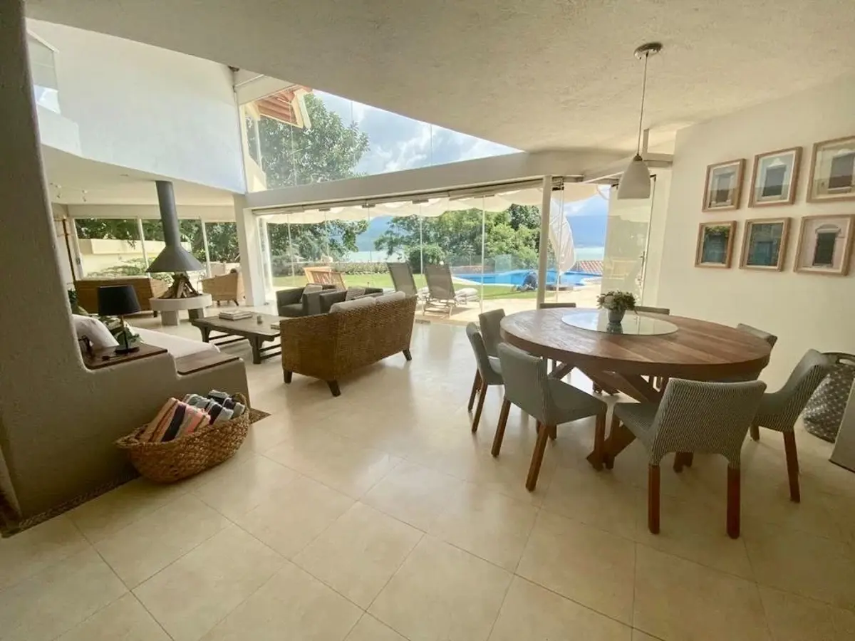 Casa en renta en La Peña, Valle de Bravo — foto 1 de 14
