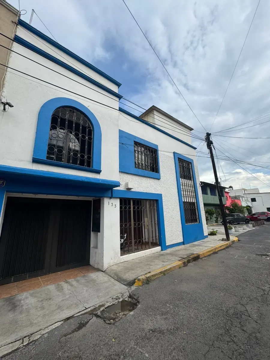 Casa en venta en San Juan de Aragón I Sección, Gustavo A. Madero — foto 1 de 34