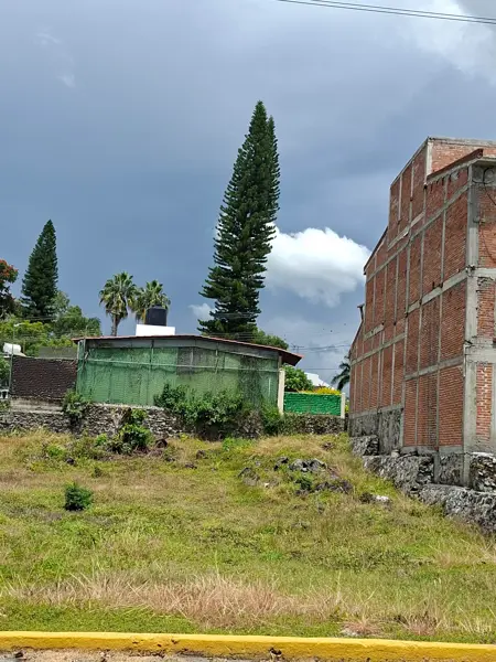 HERMOSO TERRENO EN FRACCIONAMIENTO AMATES OAXTEPEC