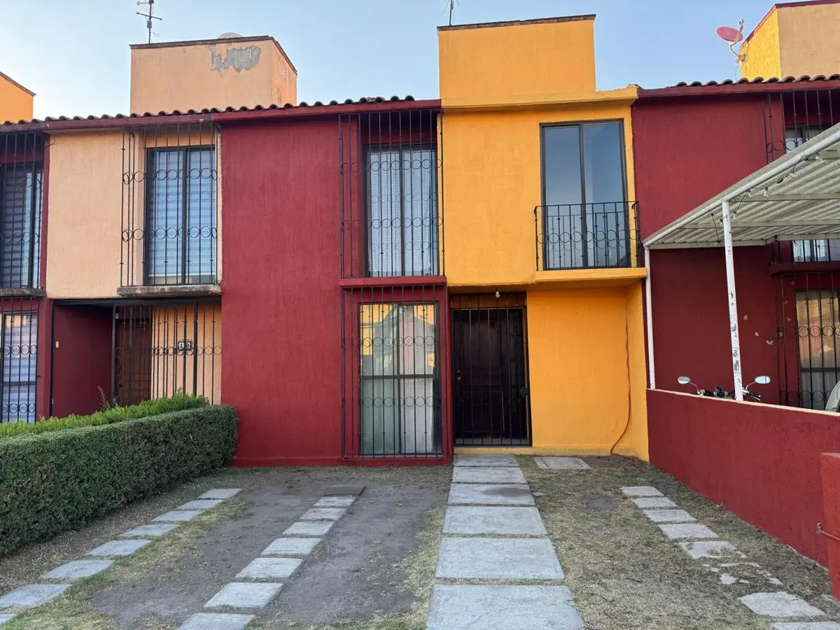 Casa en venta en Santa Maria Totoltepec, Toluca — foto 1 de 9