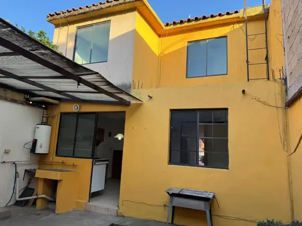Casa en venta en Santa Maria Totoltepec, Toluca — foto 2 de 9