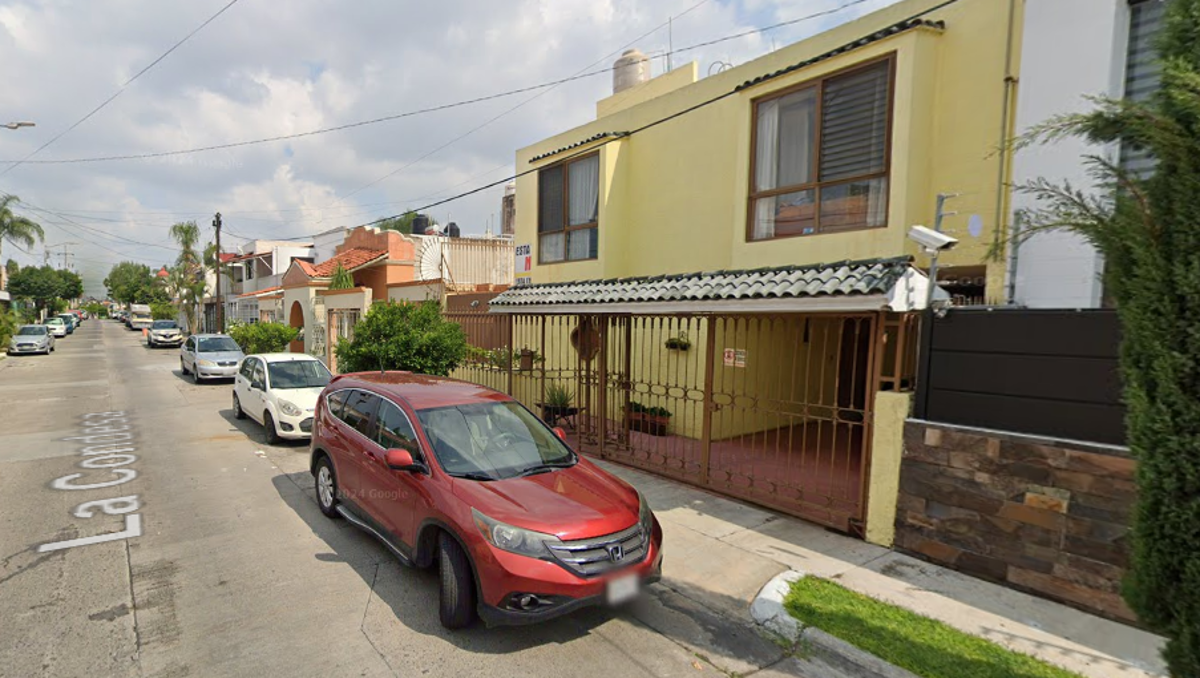 Casa en venta en Jardines del Country, Guadalajara — foto 1 de 10