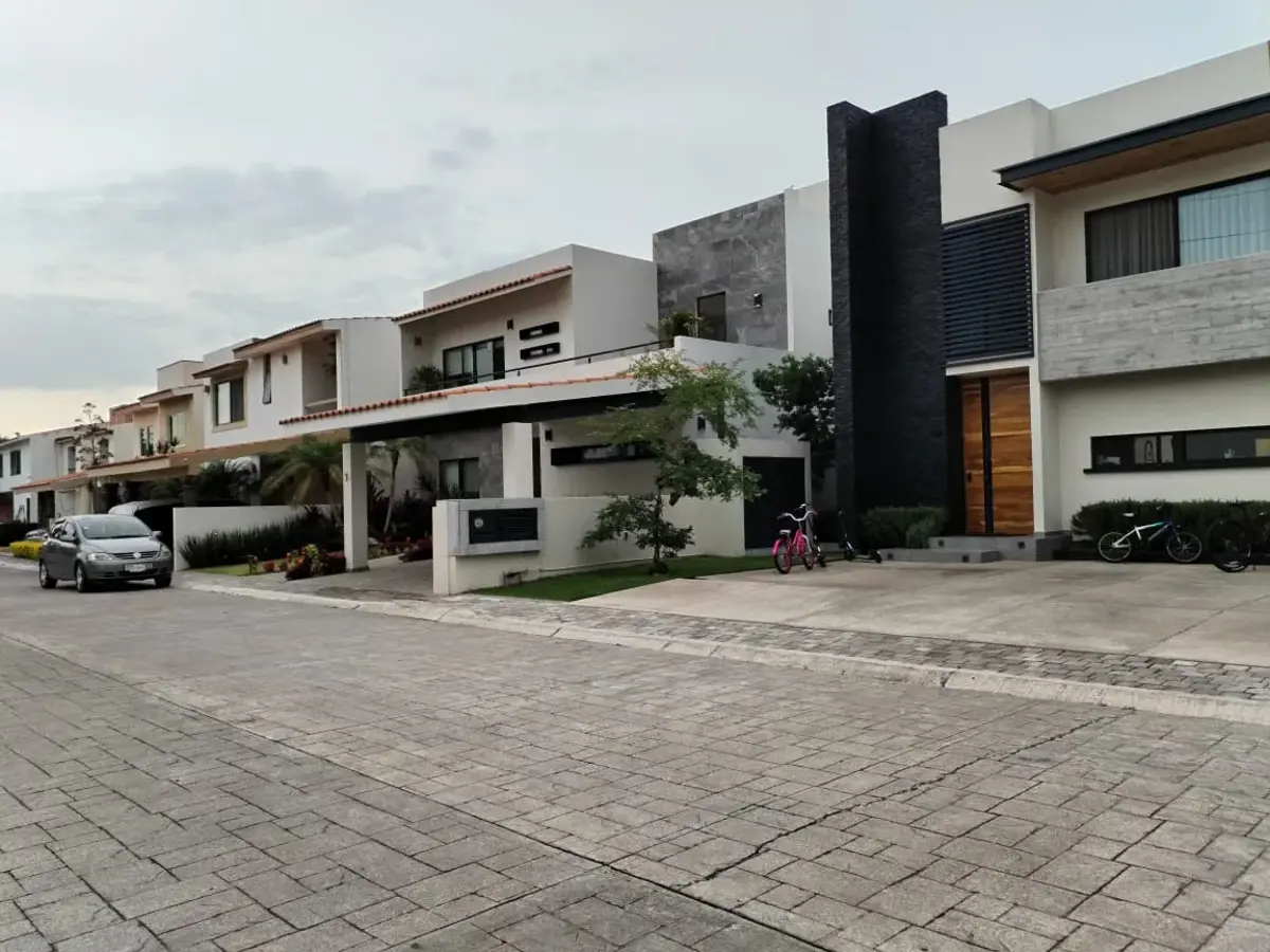 Casa en renta en Ahuatepec, Cuernavaca — foto 1 de 17
