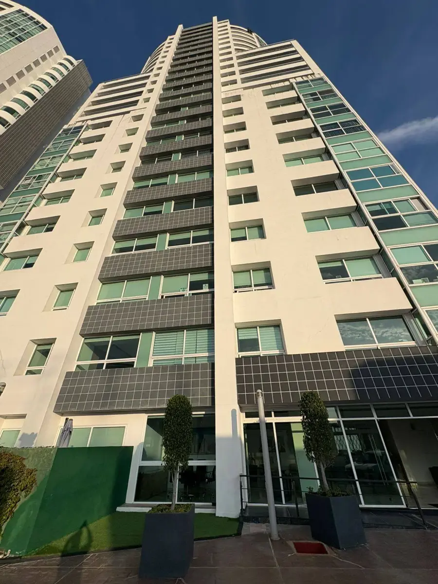 Departamento en renta en Lomas de Angelópolis, San Andrés Cholula — foto 1 de 18