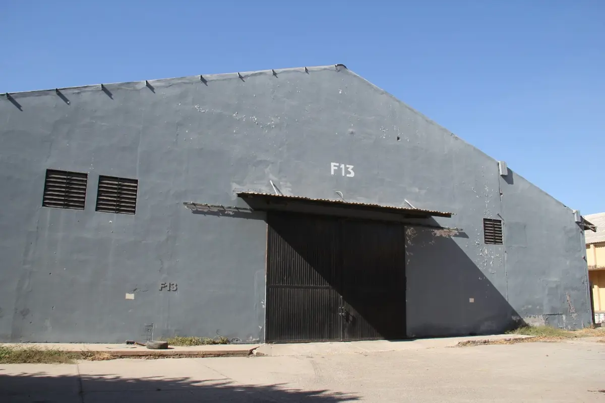 BODEGA EN RENTA 2,215 M2 COLONIA LAS FLORES, EN CULIACAN SINALOA BODEGA EN RENTA 2,215 M2 COLONIA LAS FLORES, EN CULIACAN SINALOA