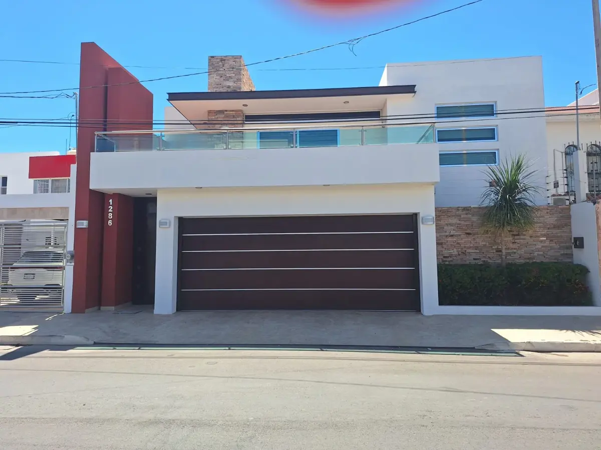 Casa en Venta en Las Quintas, Culiacán, Sinaloa: Espaciosa y Bien Ubicada Casa en Venta en Las Quintas, Culiacán, Sinaloa: Espaciosa y Bien Ubicada