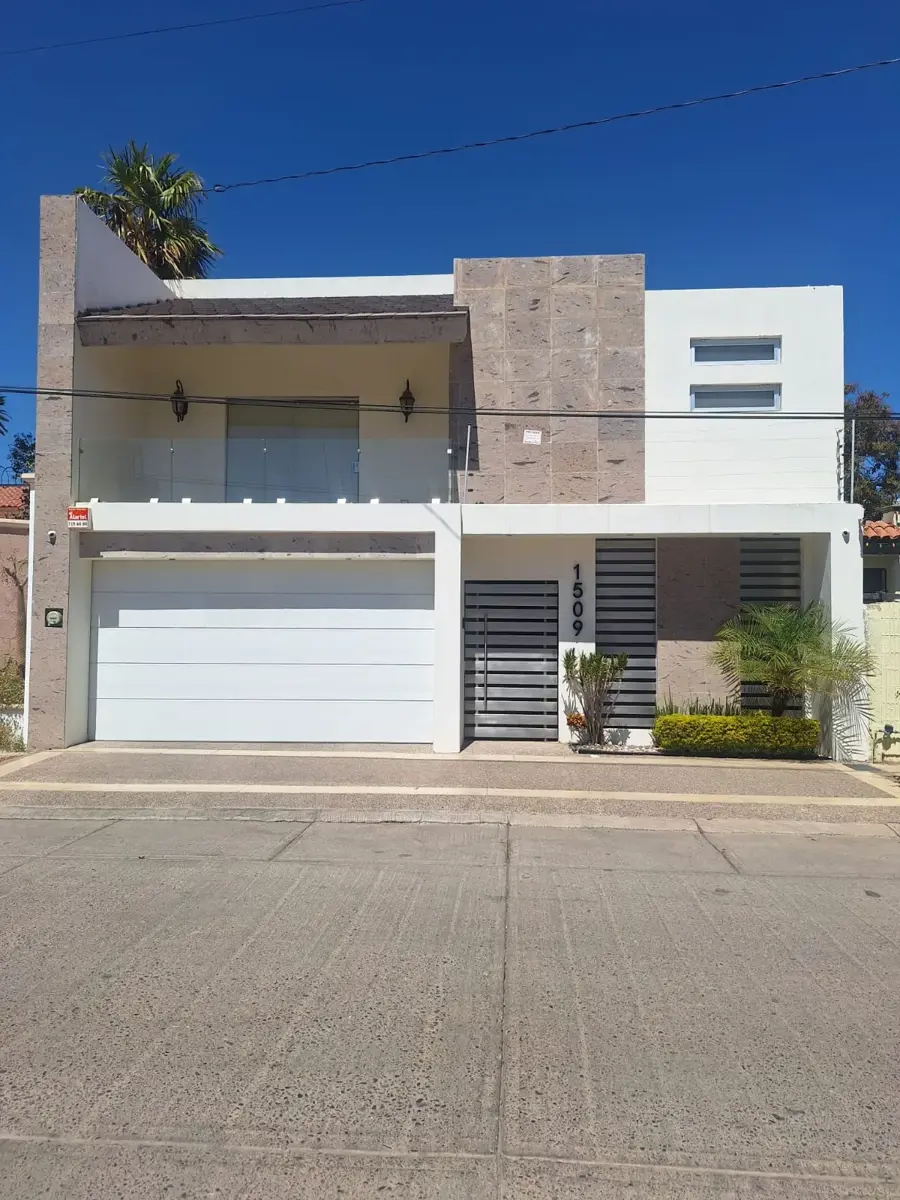 CASA AMPLIA EN VENTA EN LAS QUINTAS CULIACAN SINALOA CASA AMPLIA EN VENTA EN LAS QUINTAS CULIACAN SINALOA