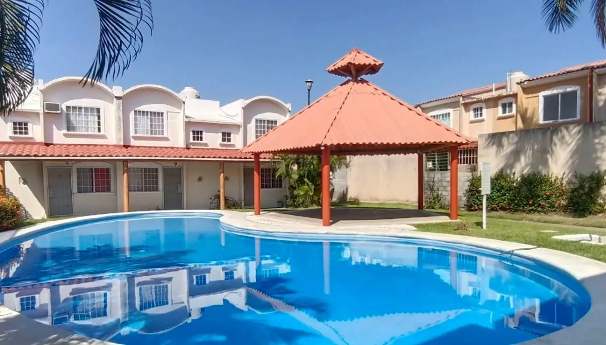Casa en venta en Joyas de Ixtapa, Zihuatanejo de Azueta — foto 1 de 12
