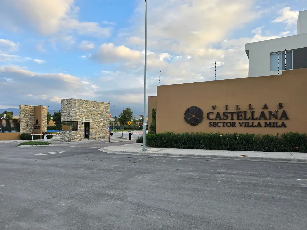 Casa en renta en Villas Castellana, Saltillo — foto 1 de 21