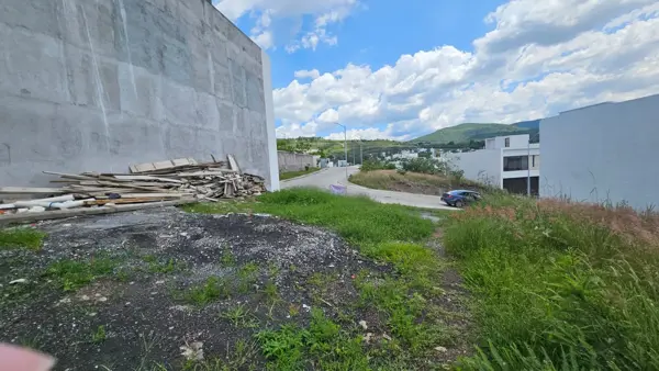 Terreno amplio en venta en Loma Alta Tres Marías, Morelia