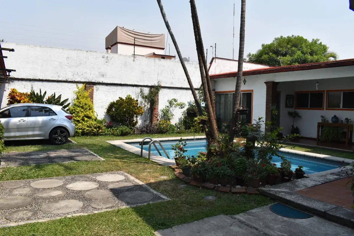 Casa en venta en Lomas de Cortes, Cuernavaca — foto 1 de 18
